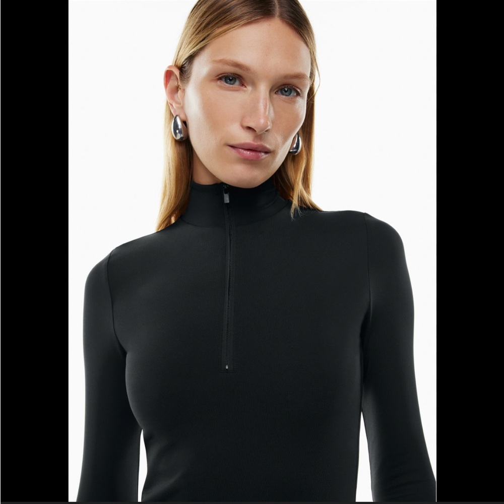 Aritzia Half Zip Cropped Long Sleeve